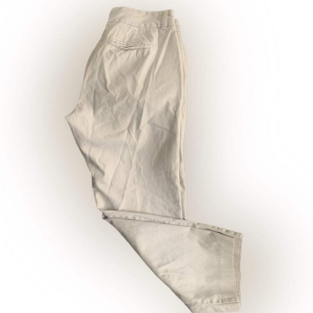 Pre Owned Women's Bass Khaki Pants Sz 10 100% Cotton Casual Practical Comfort